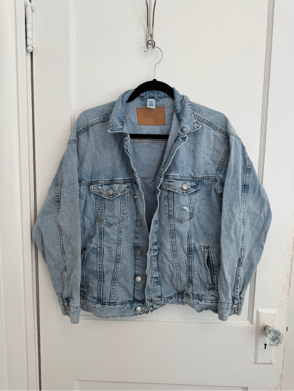 H&M Light Wash Distressed oversized Denim Jean Jacket XS
